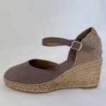 Espadryle taupe z płótna Caldes na koturnie