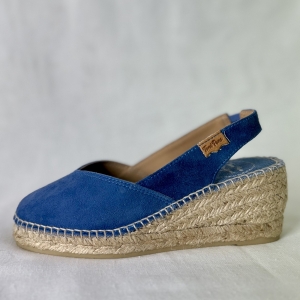 BETTY-A INDIGO
