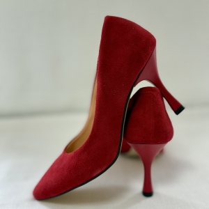 fashionable heels
