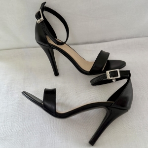 przepiękne sandały