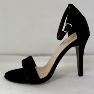 Kadavu zamszowe sandały