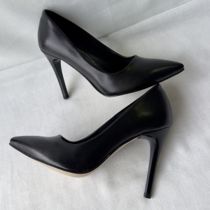 zniewalające szpilki