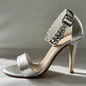 Semedella srebrne sandały z cyrkoniami 