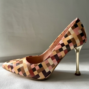 Elafonisi szpilki skórzane w kratę