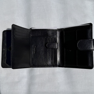 Czarny portfel męski ze skóry handmade portfel premium z zapięciem