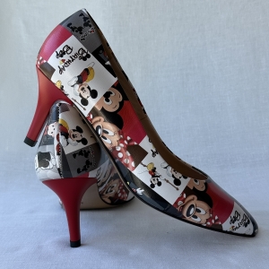 Elegant pumps