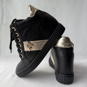 czarne buty sportowe ze skóry